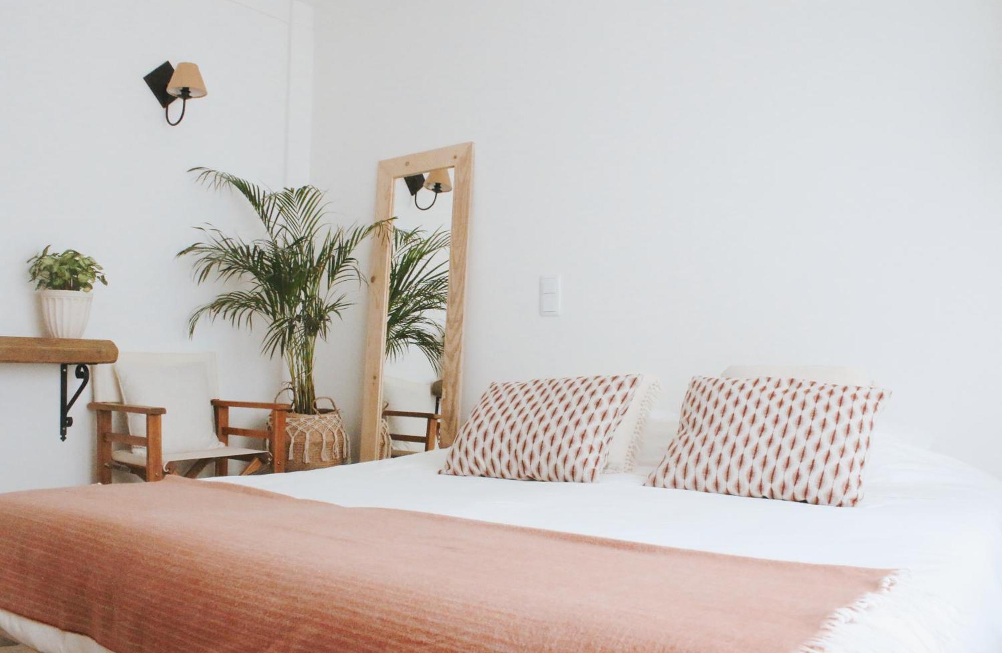 Vila Vale Guest House - Surf & Yoga Charneca  Exteriör bild